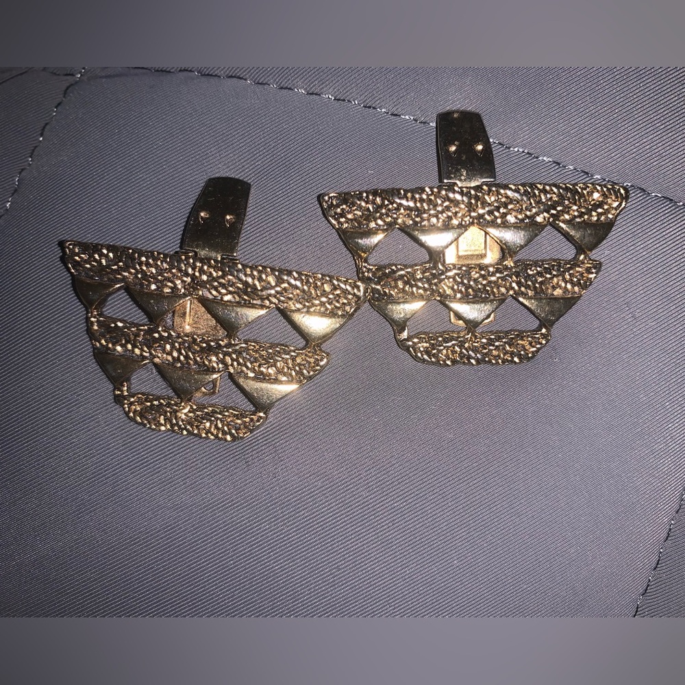 ⭐️Filigree Classy Hinged Pair of Vintage Gold Tone Removable Shoe Clips